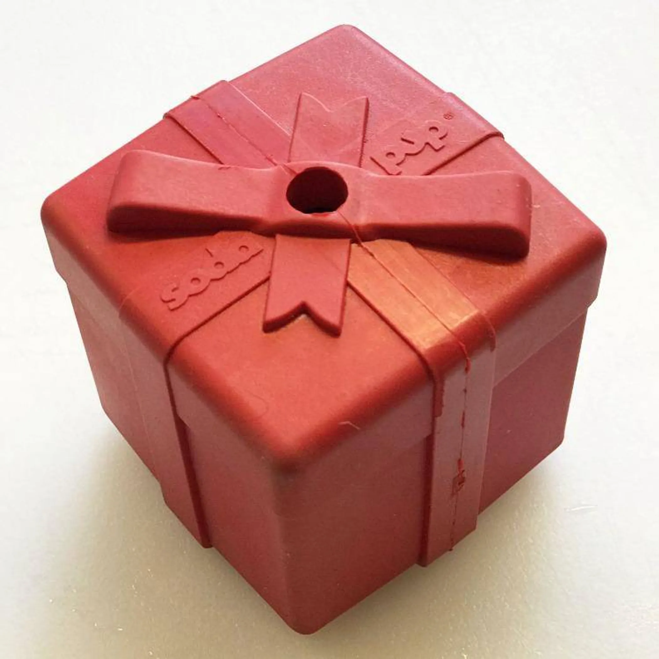 SP Gift Box Durable Rubber Chew Toy & Treat Dispenser - Image 5